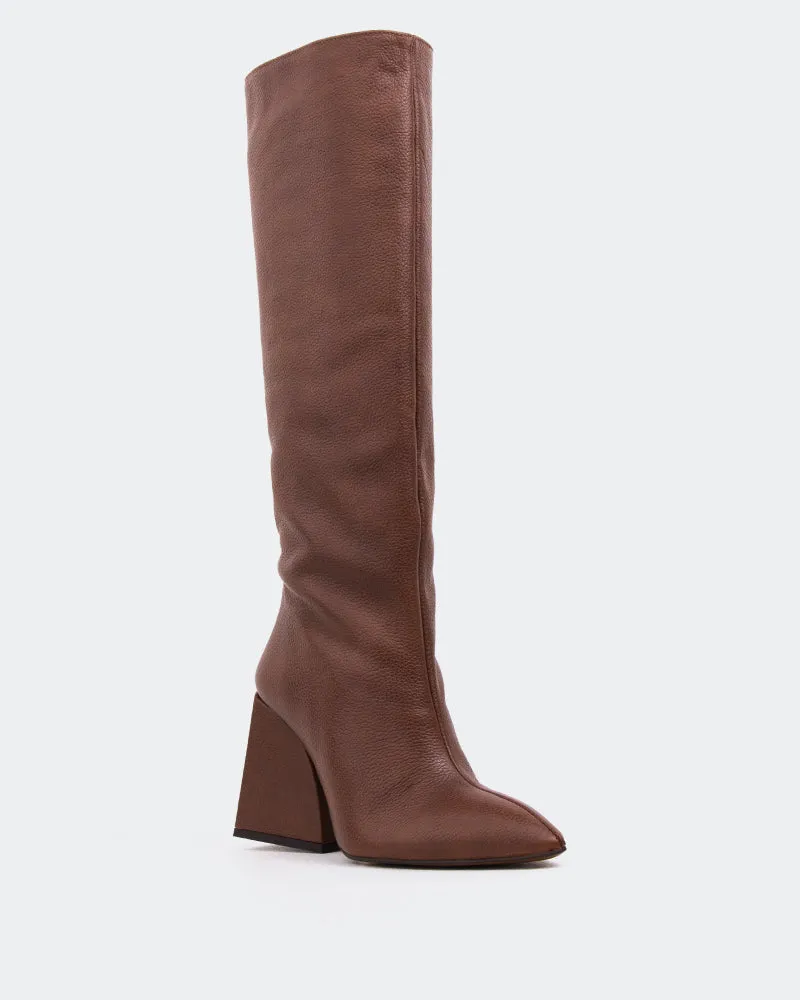 Camus Tan Leather