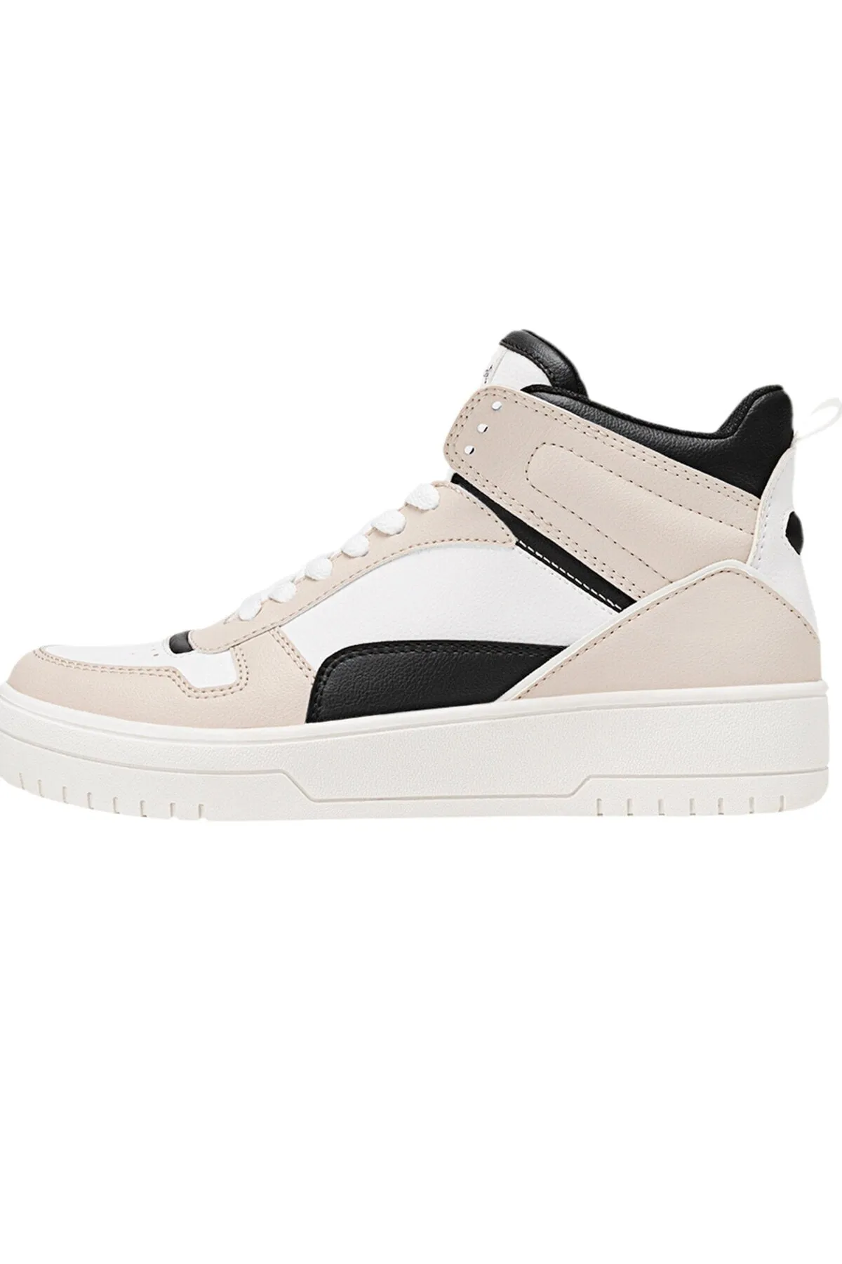 High Ankle Sports Shoes with Decorative Pieces