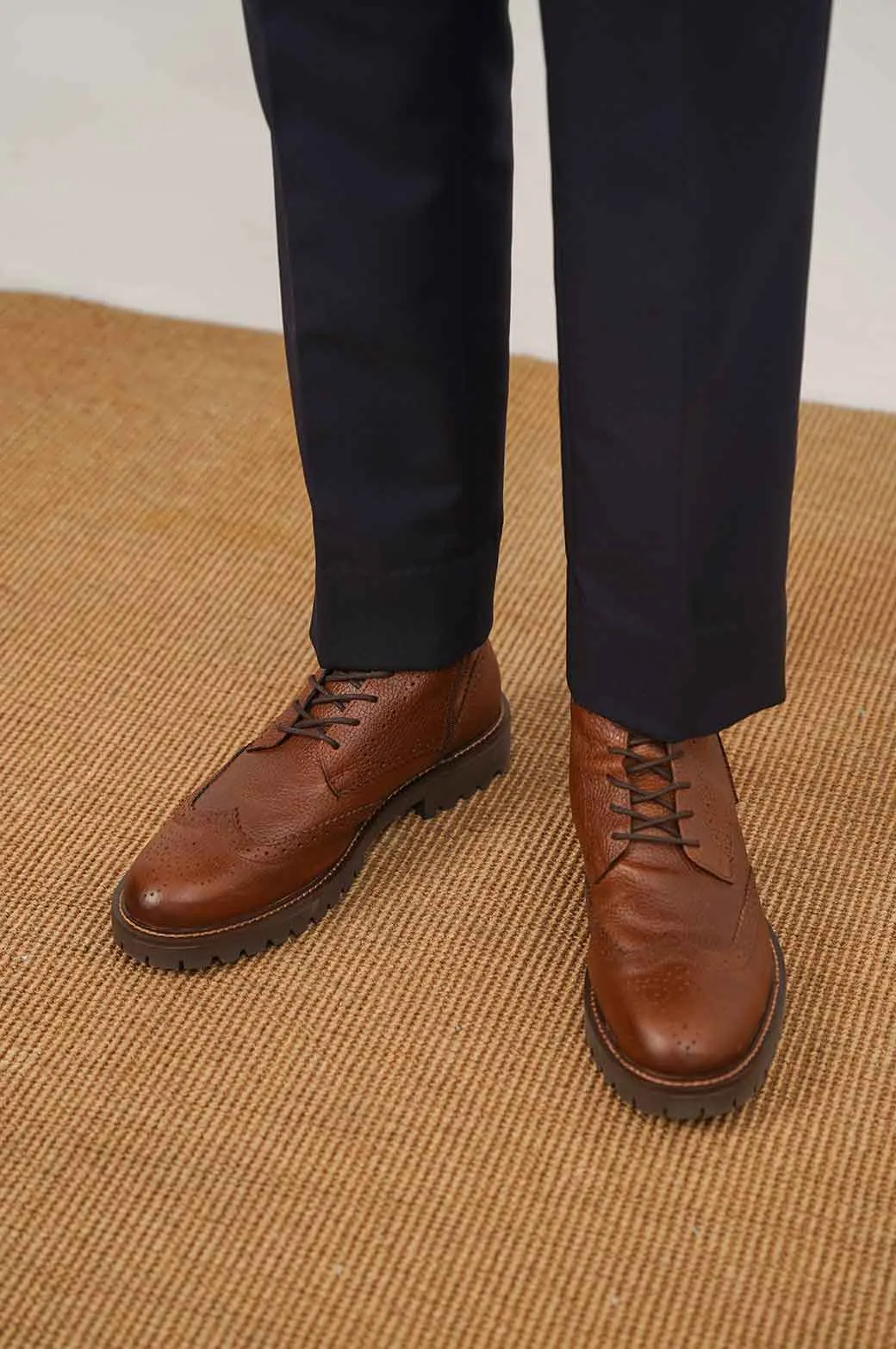 HIGH-TOP LEATHER BROGUES