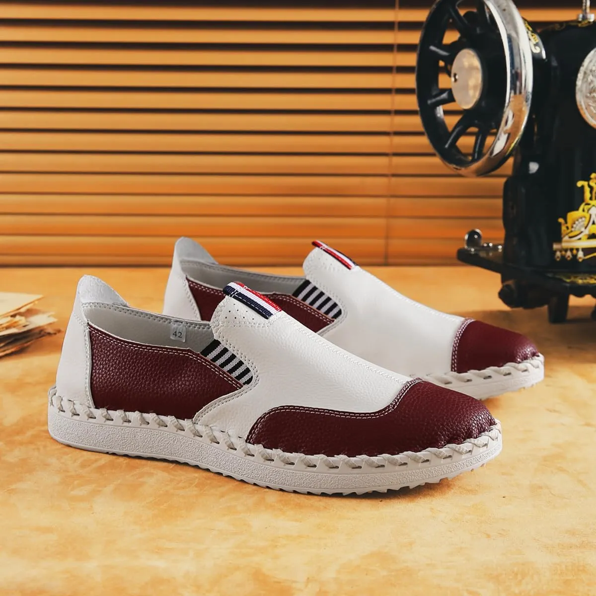 Men's Slip on Oxfords Boat Shoes Casual Leather Loafers Walking Sneakers Breathable Driving Dress Business Wokr Shoes