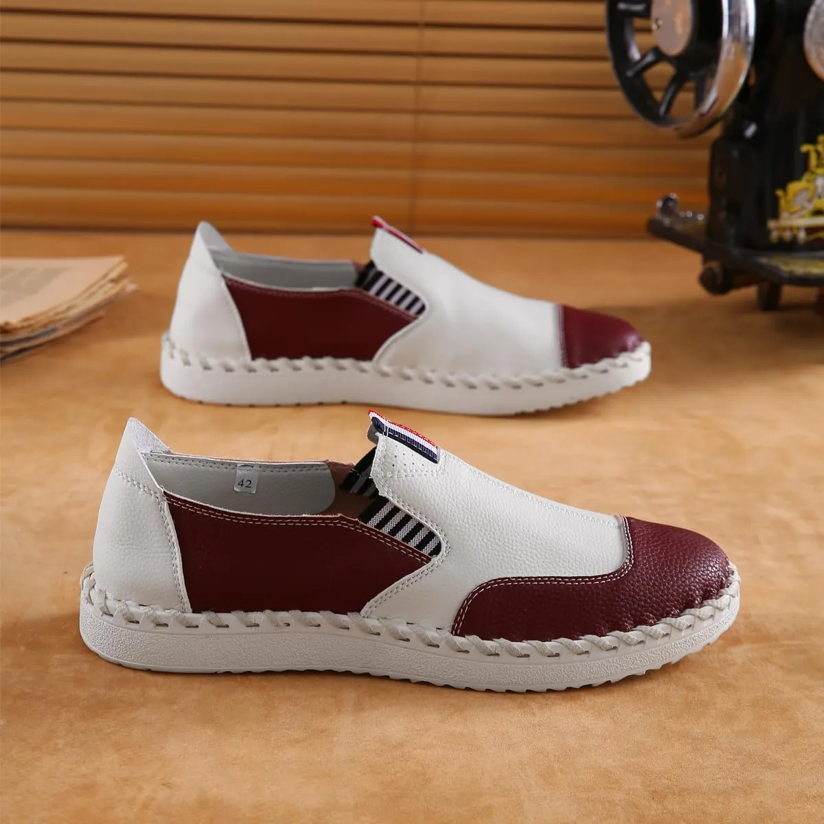 Men's Slip on Oxfords Boat Shoes Casual Leather Loafers Walking Sneakers Breathable Driving Dress Business Wokr Shoes
