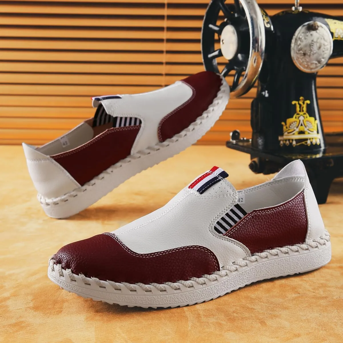Men's Slip on Oxfords Boat Shoes Casual Leather Loafers Walking Sneakers Breathable Driving Dress Business Wokr Shoes
