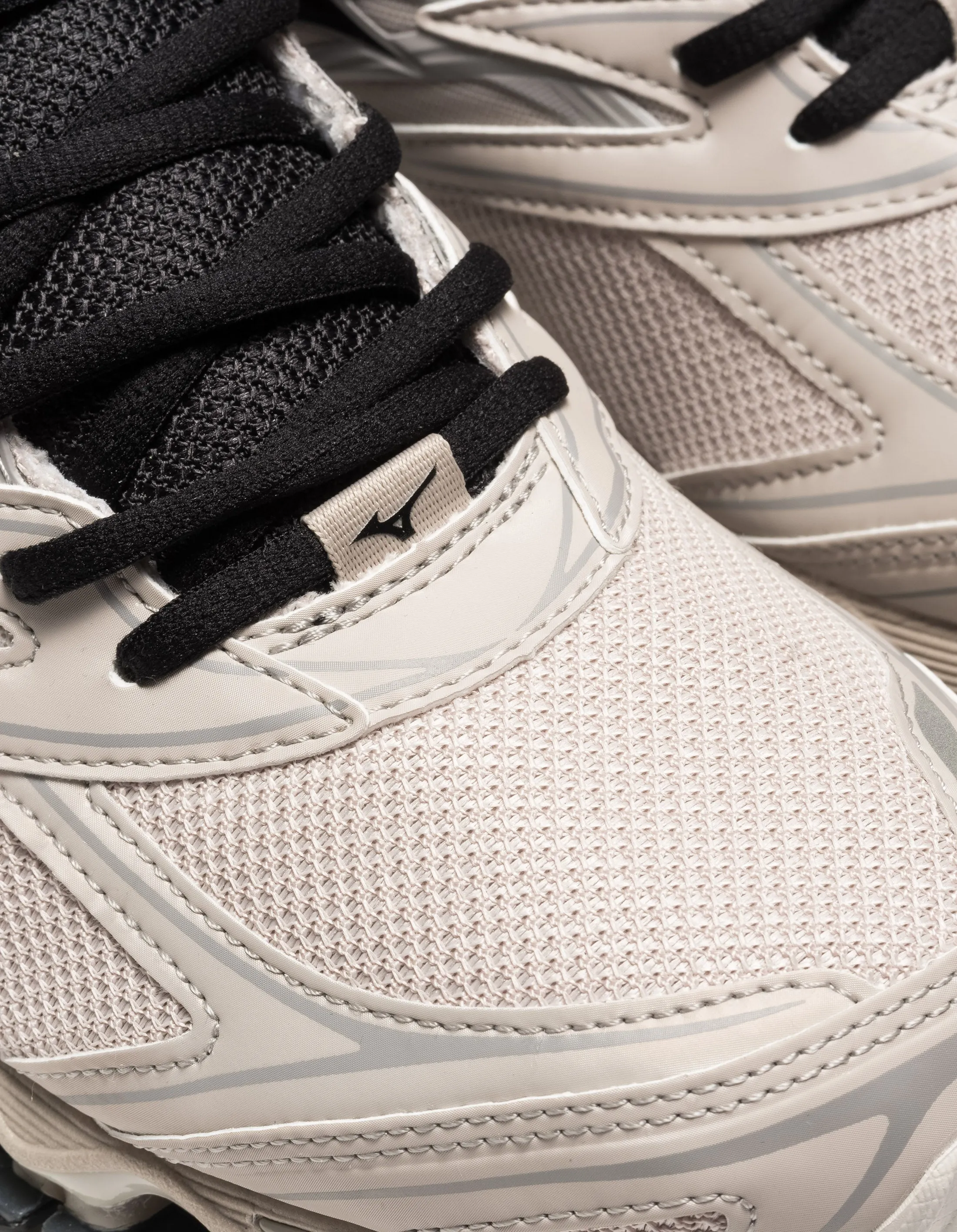 Optimized Title: Mizuno Silver Cloud Black Opal Gray Wave Prophecy LS Running Shoes